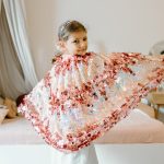 Great Pretenders - Lichtroze pailletten cape - 4-6 jaar