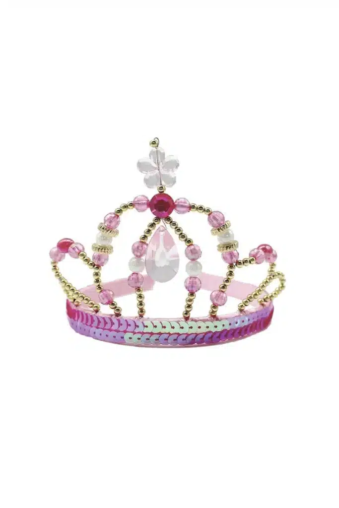 Roze prinsessen tiara van Great Pretenders met glinsterende kralen, gouden details, pailletten en een sierlijk bloemetje.